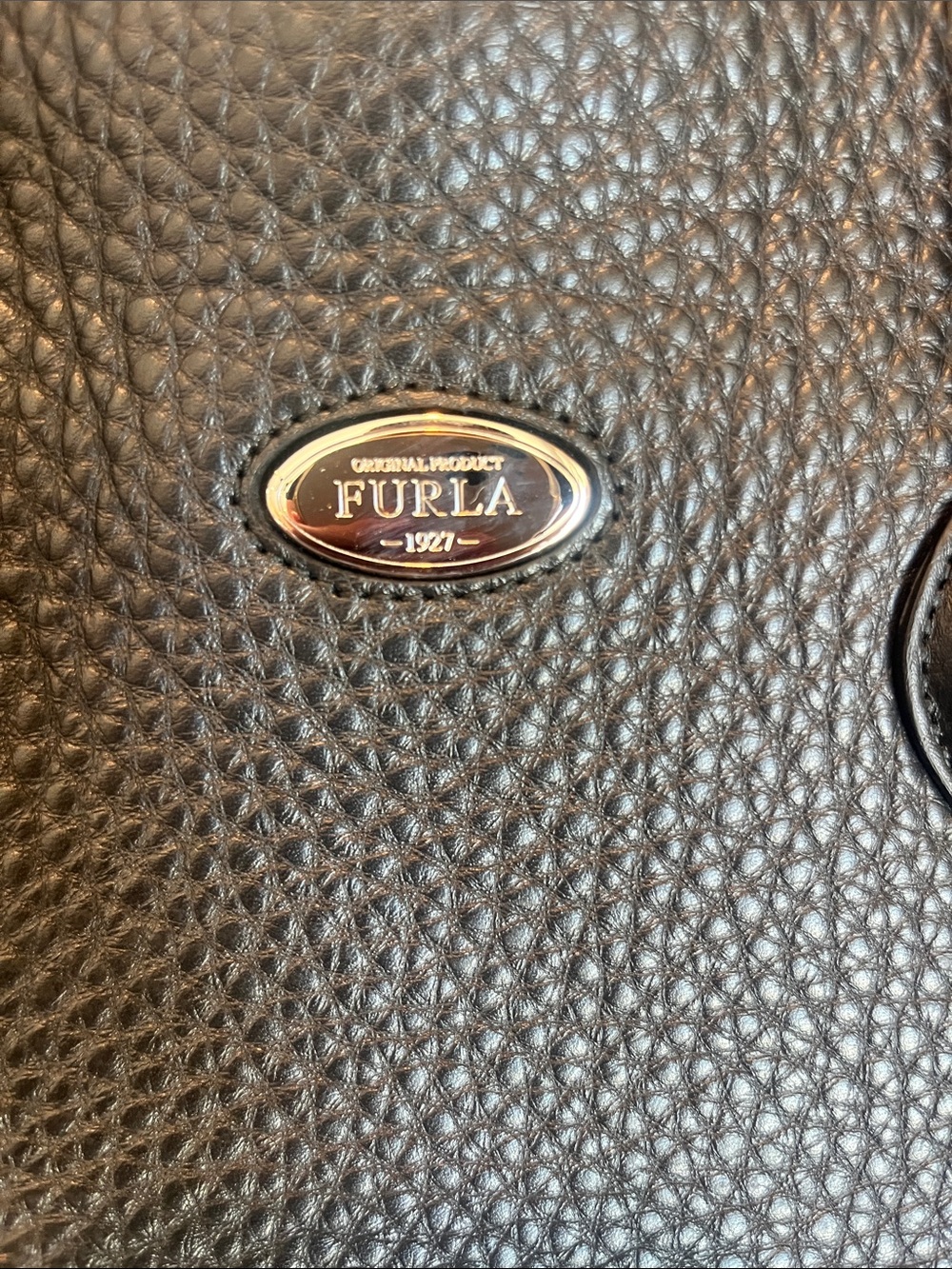 EUC vintage Furla East/West Top Handle Satchel. Super clean - Picture 2 of 7